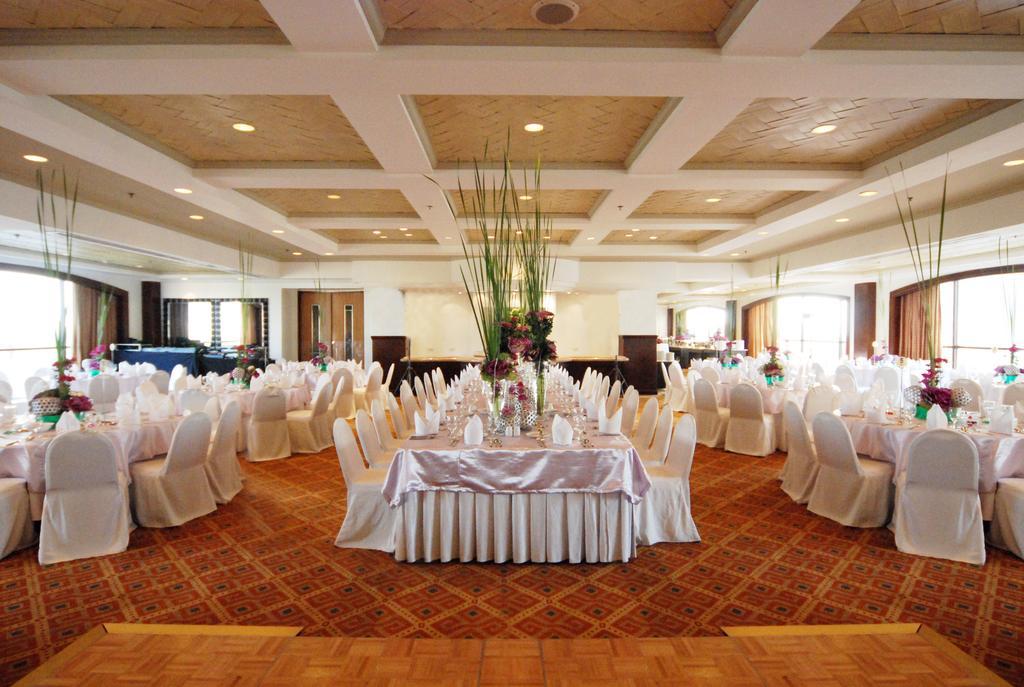 Intercontinental Manila Hotel Makati City Kültér fotó
